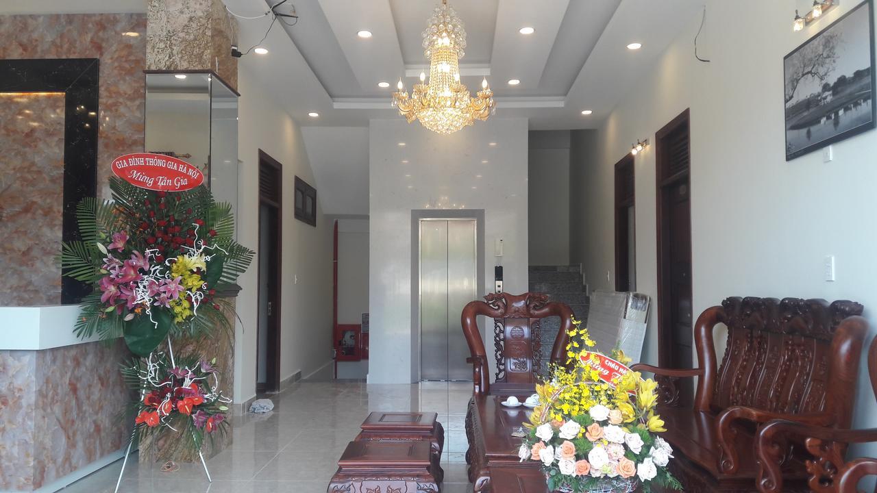 Nang Vang Hotel Da Lat Exterior photo